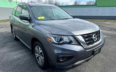 2020 Nissan Pathfinder S