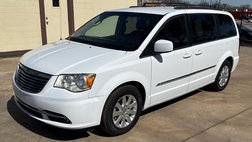 2016 Chrysler Town and Country Touring