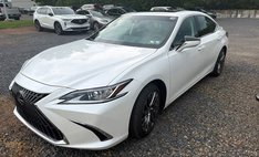 2025 Lexus ES 300h Luxury