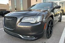 2016 Chrysler 300 S