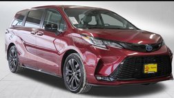 2025 Toyota Sienna XSE 7-Passenger