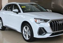 2023 Audi Q3 quattro S line Prem Plus 45 TFSI