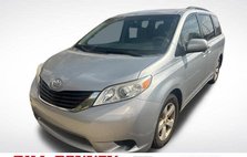2014 Toyota Sienna LE 7-Passenger Auto Access Sea