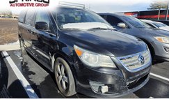 2011 Volkswagen Routan SE
