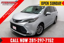 2022 Toyota Sienna XLE