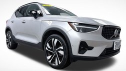2025 Volvo XC40 B5 Plus Dark Theme