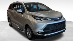 2025 Toyota Sienna XLE 7-Passenger
