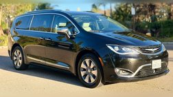 2017 Chrysler Pacifica Hybrid Platinum