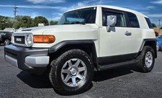 2014 Toyota FJ Cruiser Base