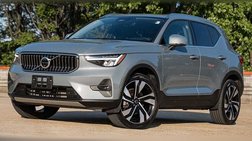 2023 Volvo XC40 B5 Plus Bright Theme