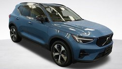 2024 Volvo XC40 XC40 Core, B5 AWD Gas (mild hybrid), Gasoline, Dark