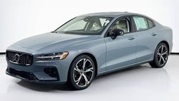 2023 Volvo S60 B5 Core Dark Theme