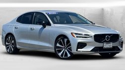 2022 Volvo S60 B5 Momentum