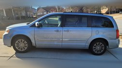 2013 Chrysler Town and Country Touring-L