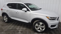 2022 Volvo XC40 T5 Momentum