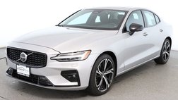 2024 Volvo S60 B5 Plus Dark Theme