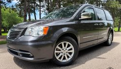2016 Chrysler Town and Country Limited Platinum