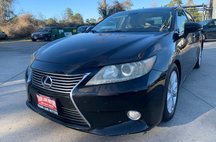 2013 Lexus ES 300h Base
