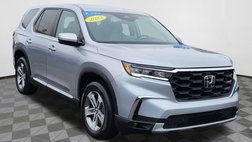 2023 Honda Pilot EX-L w/Rear Captain's Chairs