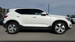 2021 Volvo XC40 T5 Momentum