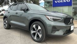2026 Volvo XC40 B4 Core