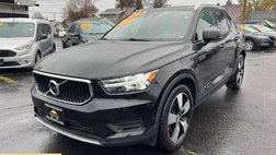 2019 Volvo XC40 T5 Momentum