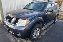 2010 Nissan Pathfinder S 4WD