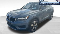 2020 Volvo XC40 T5 Momentum