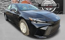 2026 Toyota Camry LE FWD