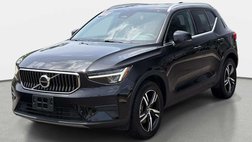 2025 Volvo XC40 B5 Core Bright Theme