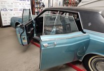 1968 Lincoln Town Car 