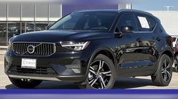 2025 Volvo XC40 B5 Core Bright Theme
