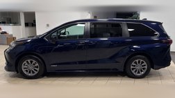 2021 Toyota Sienna LE 8-Passenger