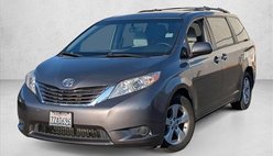 2017 Toyota Sienna LE