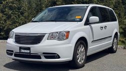 2016 Chrysler Town and Country Touring