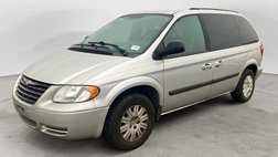 2005 Chrysler Town and Country Base