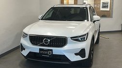 2025 Volvo XC40 B5 Core Bright Theme