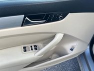 2013 Volkswagen Passat V6 SE