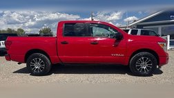 2022 Nissan Titan SV