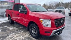 2022 Nissan Titan SV