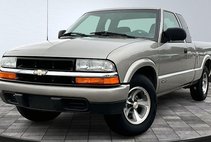 2002 Chevrolet S-10 LS