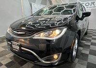 2017 Chrysler Pacifica Hybrid Touring Plus