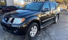 2011 Nissan Pathfinder LE