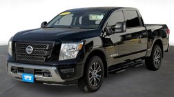 2022 Nissan Titan SV