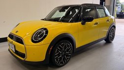 2025 MINI Hardtop Cooper S Signature Trim