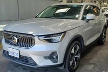 2024 Volvo XC40 B5 Plus Bright Theme