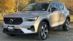 2026 Volvo XC40 B5 Plus