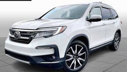 2019 Honda Pilot Touring w/Rear Captain's Chairs