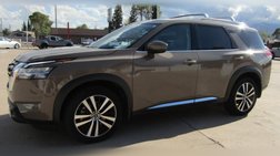 2023 Nissan Pathfinder Platinum