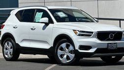 2022 Volvo XC40 T5 Momentum
